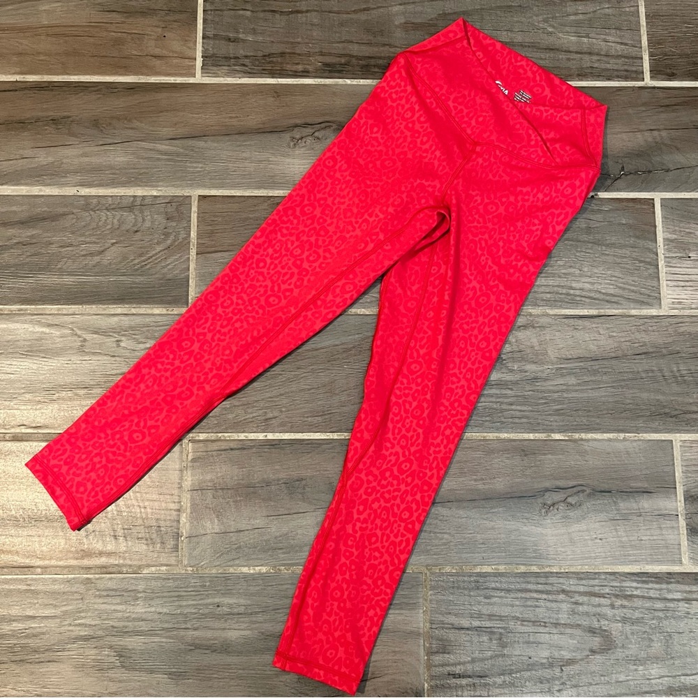 Zyia Active Red Leopard Scrunchy LightNTight Leggings 7/8 24” size 4